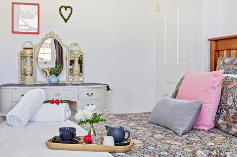 Cygnet Old Bank - Australian Directory 9