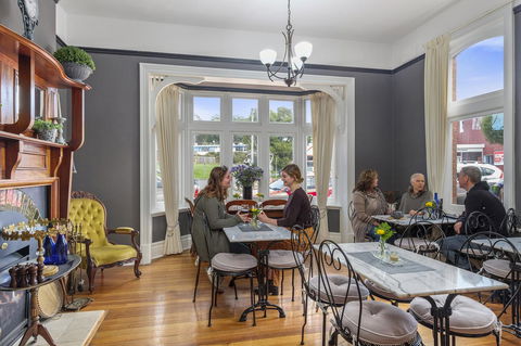 Cygnet Old Bank - Australian Directory 16