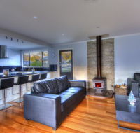 Muirs Beach Retreat - Australian Directory