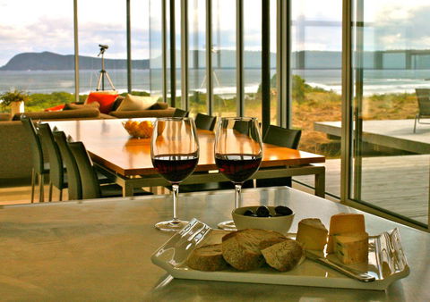 Cloudy Bay Beach House - Australian Directory 21