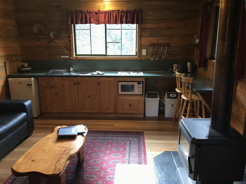 Cradle Mountain Highlanders - Australian Directory 4