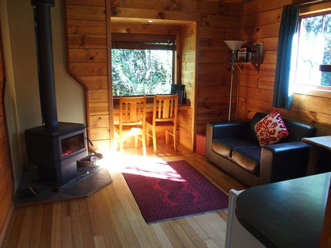 Cradle Mountain Highlanders - Australian Directory 30