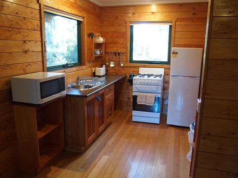 Cradle Mountain Highlanders - Australian Directory 37