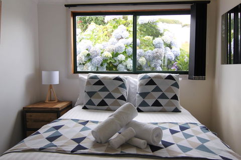DOLPHIN LOOKOUT COTTAGE - Amazing Views Of The Bay Of Fires - Australian Directory 6