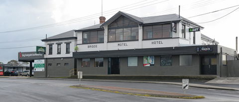 Bridge Hotel - Australian Directory 0