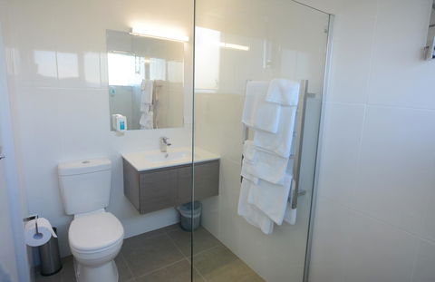 Bridge Hotel - Australian Directory 4