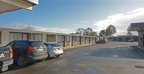 Bridge Hotel - Australian Directory 12