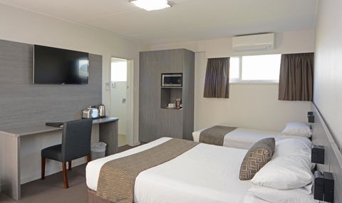 Bridge Hotel - Australian Directory 3