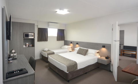 Bridge Hotel - Australian Directory 2
