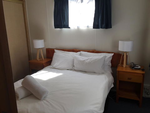 Regatta Point Tavern & Holiday Villas - Australian Directory 25