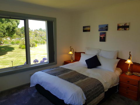 Regatta Point Tavern & Holiday Villas - Australian Directory 34