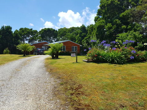 Regatta Point Tavern & Holiday Villas - Australian Directory 35