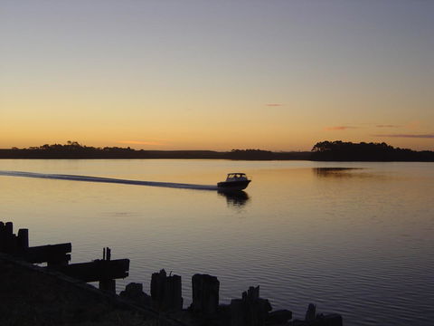 Regatta Point Tavern & Holiday Villas - Australian Directory 37