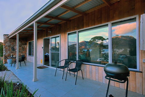 Freycinet Stone Studio 5 - Australian Directory 7