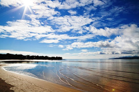 Hawley Beach Escape - Australian Directory 0