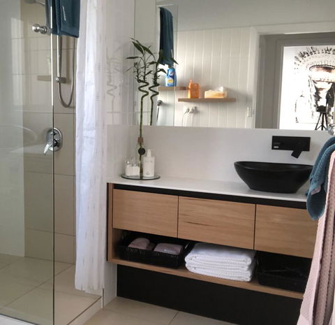 Hawley Beach Escape - Australian Directory 12
