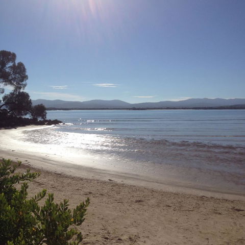 Hawley Beach Escape - Australian Directory 25