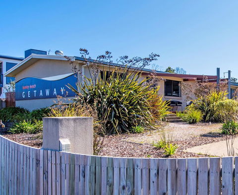 Hawley Beach Escape - Australian Directory 21
