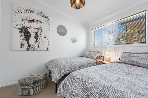 Hawley Beach Escape - Australian Directory 10