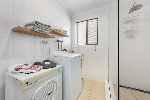 Hawley Beach Escape - Australian Directory 15
