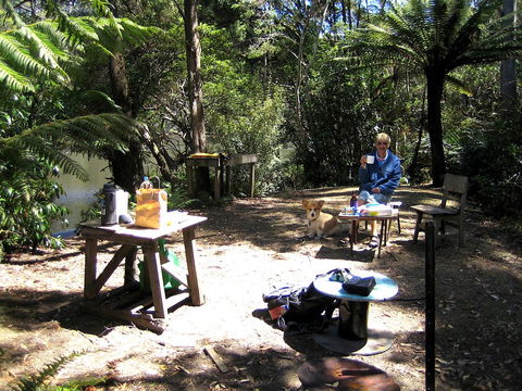 Arthur Riverfront And Sea Lodge Downstream - Australian Directory 29