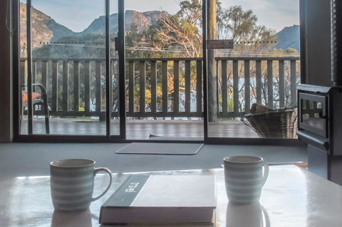Cove Beach Apartment 2 - Australian Directory 14
