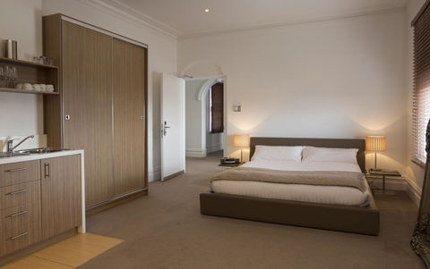 Ikon Hotel - Australian Directory 11