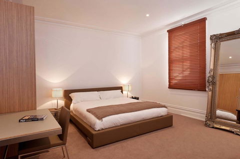 Ikon Hotel - Australian Directory 28