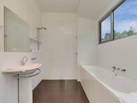 Cloudy Bay Lagoon Estate - Australian Directory 14