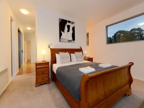 Cloudy Bay Lagoon Estate - Australian Directory 12