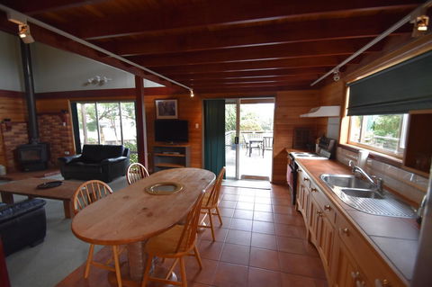Freedom At Freycinet - Australian Directory 16