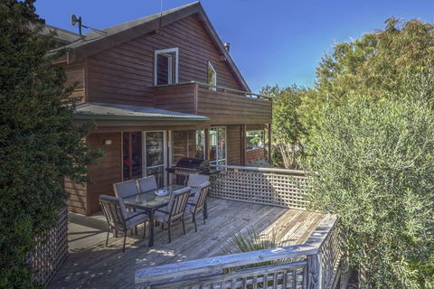 Freedom At Freycinet - Australian Directory 0