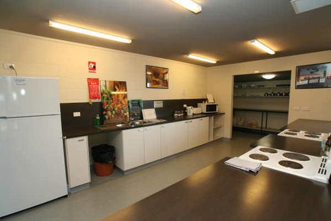 Swansea Backpacker Lodge - Australian Directory 13