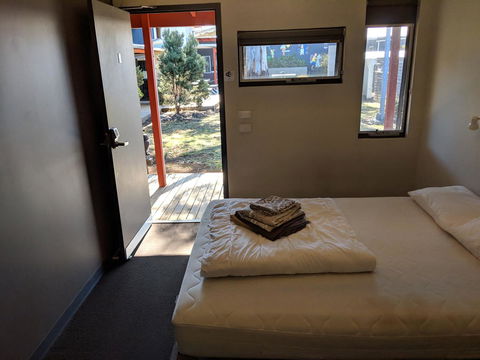 Swansea Backpacker Lodge - Australian Directory 6