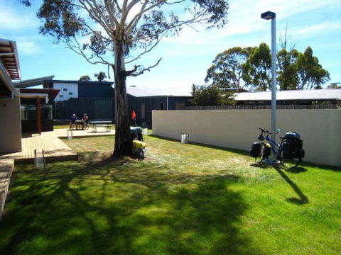 Swansea Backpacker Lodge - Australian Directory 28