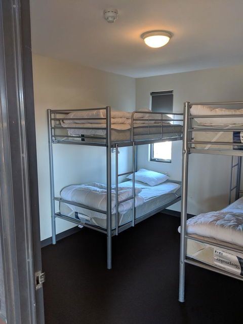 Swansea Backpacker Lodge - Australian Directory 12