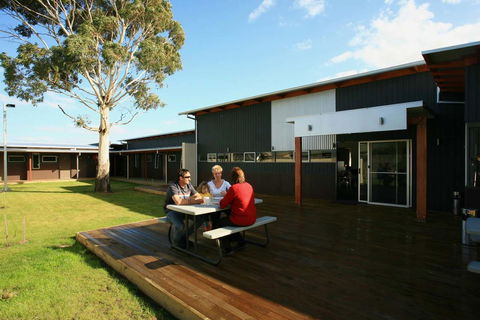 Swansea Backpacker Lodge - Australian Directory 15