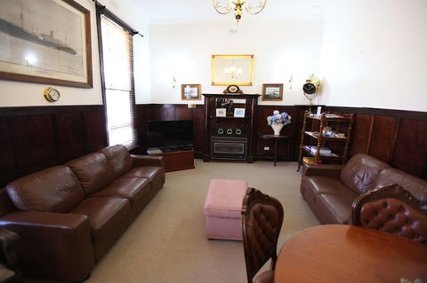 Point Lonsdale Guest House - Australian Directory 16