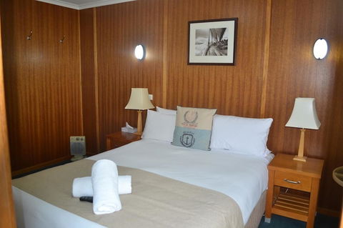 Point Lonsdale Guest House - Australian Directory 6