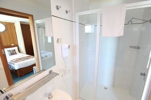 Point Lonsdale Guest House - Australian Directory 23