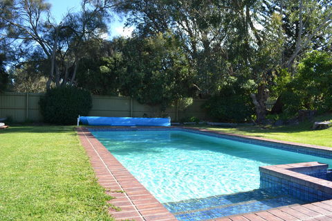 Point Lonsdale Guest House - Australian Directory 24