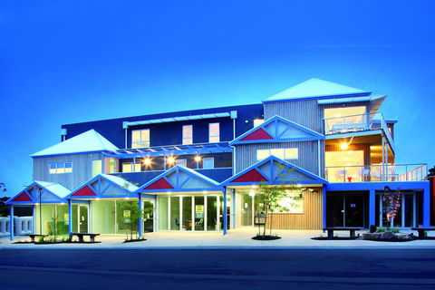 The Island Accommodation - Australian Directory 34