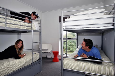 The Island Accommodation - Australian Directory 17