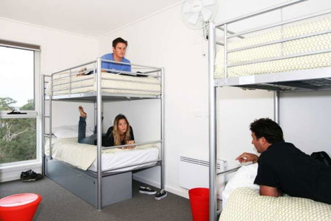 The Island Accommodation - Australian Directory 2