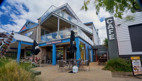The Island Accommodation - Australian Directory 13