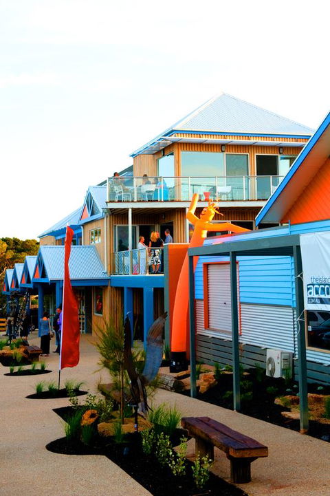 The Island Accommodation - Australian Directory 32