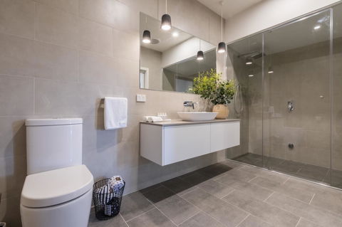 Brooklands Apartments - Australian Directory 18