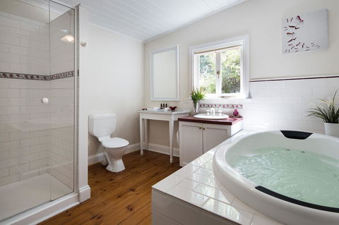Koovelly Spa Villa - Australian Directory 9