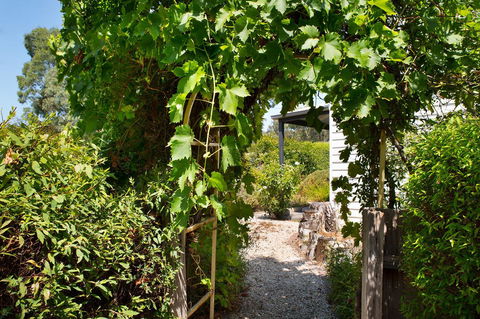 Koovelly Spa Villa - Australian Directory 10