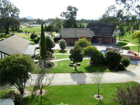Greenvale Holiday Units - Australian Directory 13